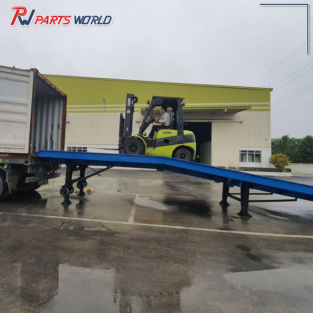 Cầu Dẫn Xe Nâng Container 5 Cầu Dẫn lên Container