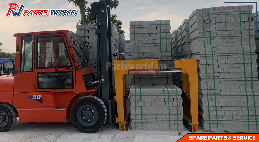 Xe nâng gạch - Bộ công tác kẹp gạch 16 Xe nâng kẹp gạch